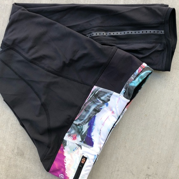 lululemon athletica Pants - Rare! Lululemon Pace Pusher Crop Black Pigment Wave 6